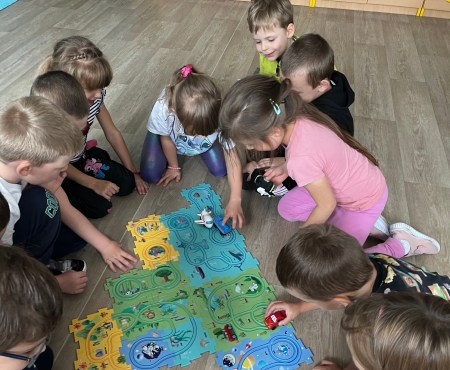 Kreatywne puzzle z samochodami „RailCar”